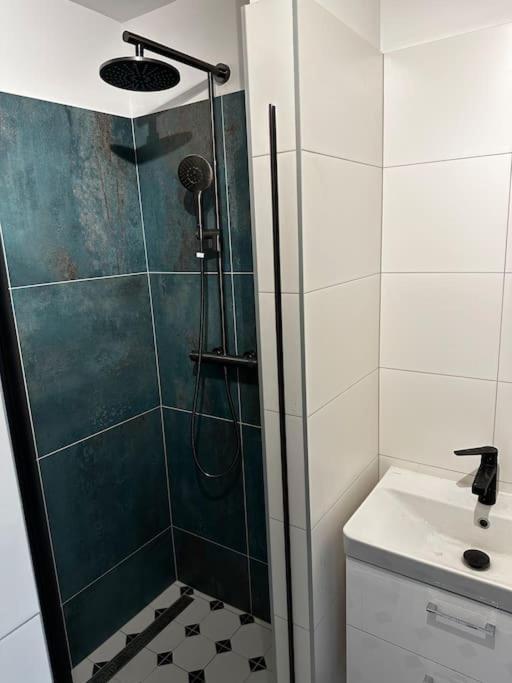 Byt V Rezidencni Ctvrti Prahy 6 Prague Luaran gambar